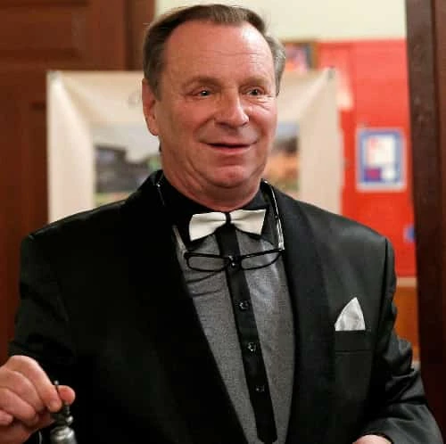 Build Your Career At AKij Motors